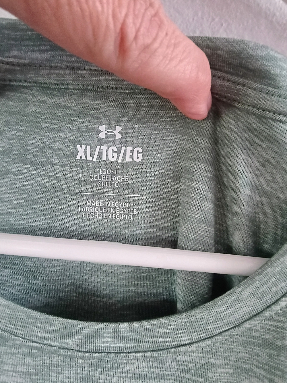 Under Armour Womens XL Tech Twist Tank Top Sage Green Athletic Workout NWT - Picture 4 of 5